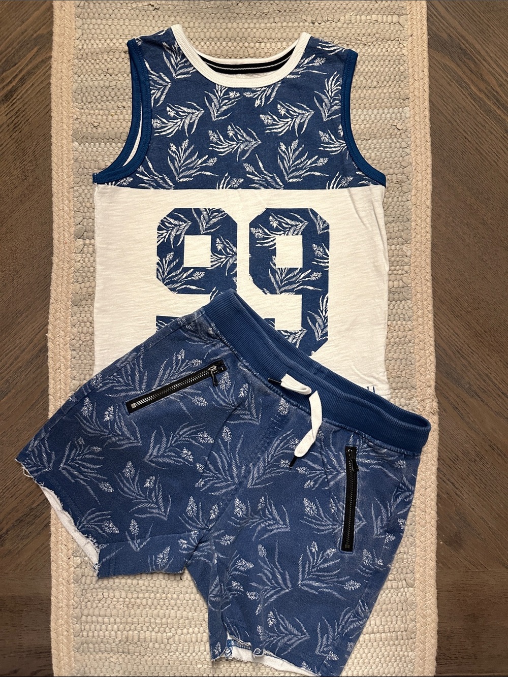 art class Blue and White Leaf Print Tank Top & Shorts Set